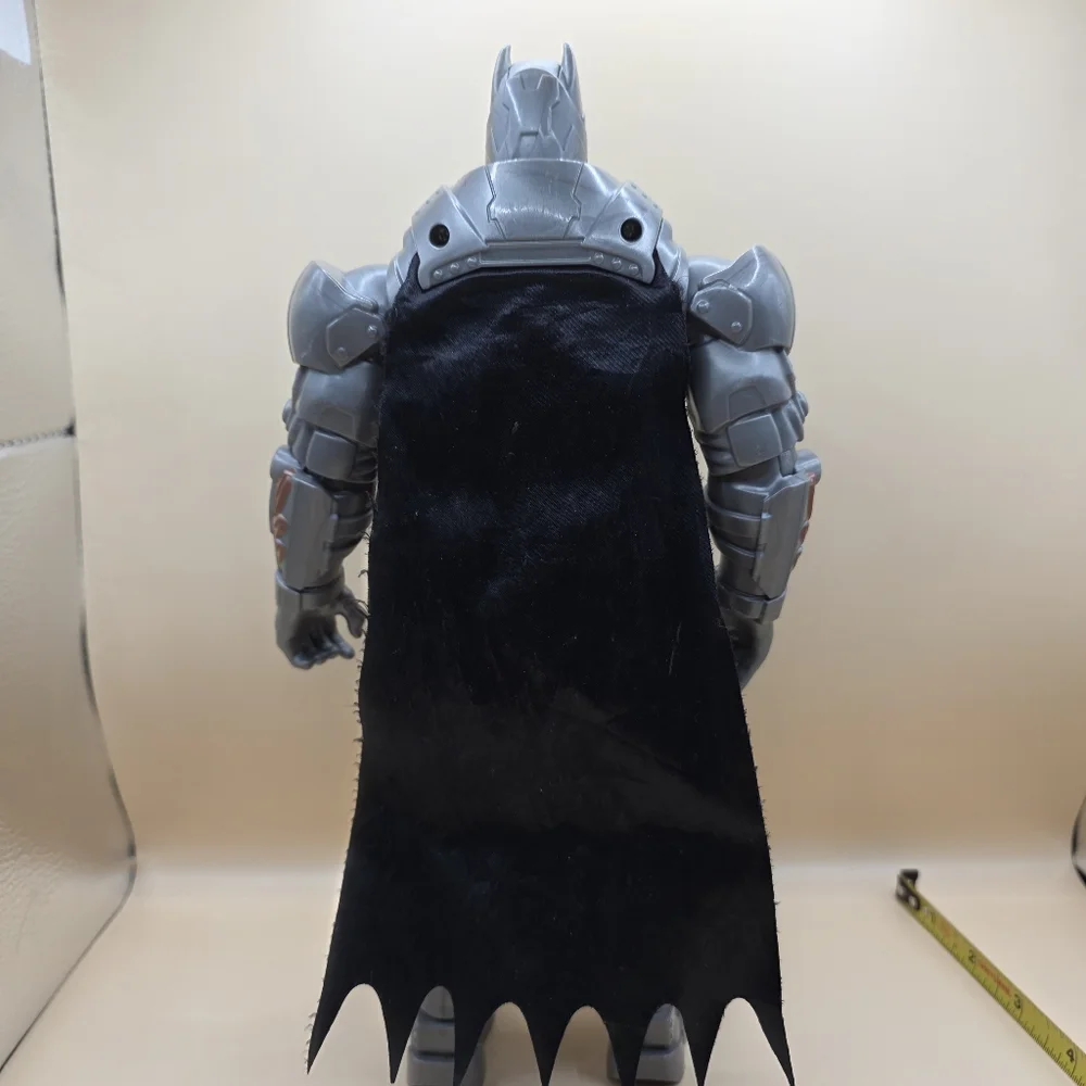 2022 DC Comics 12" Battle Strike Batman action figure Spin Master - Picture 5 of 6